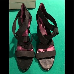 Tahari Black all elastic strap heel size 10